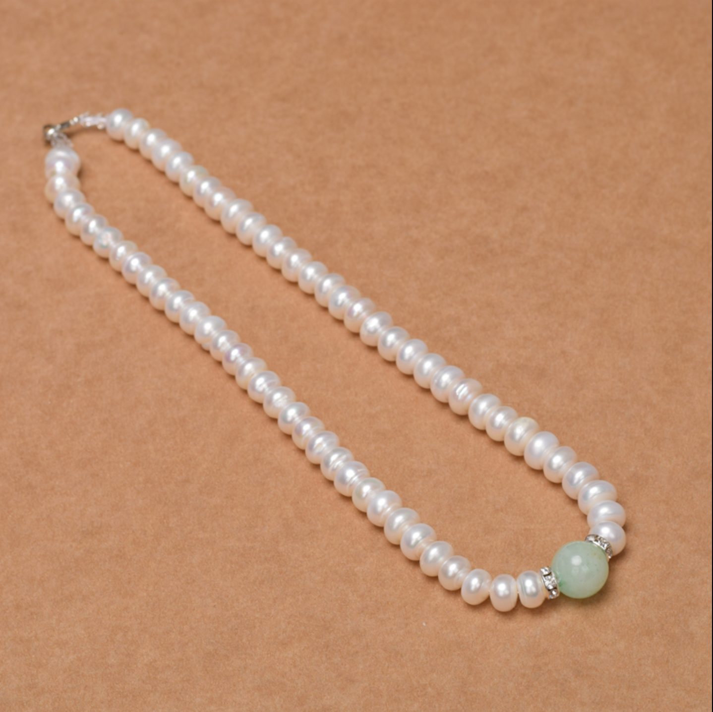 Pearl necklace plump white natural